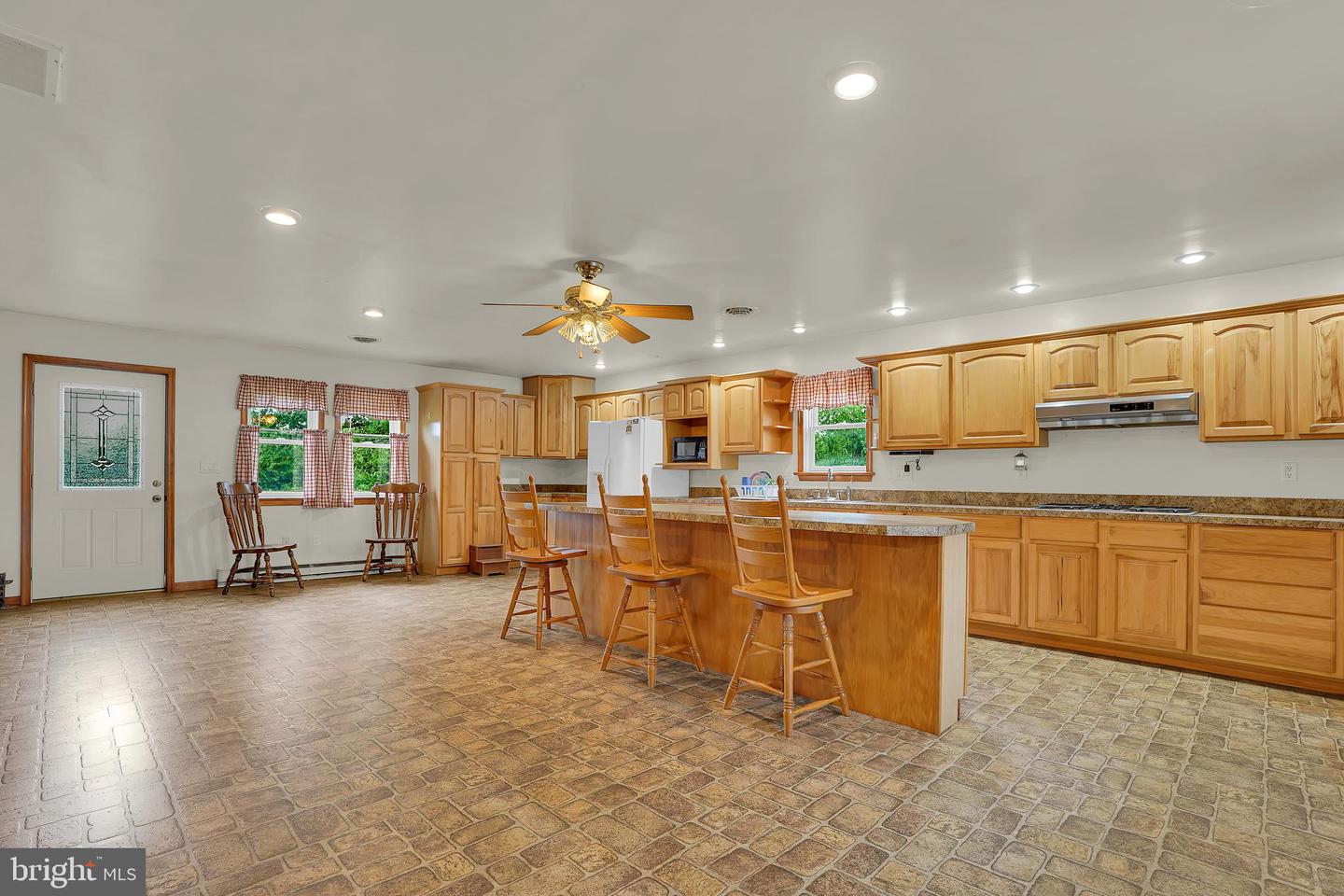 13789 Buchanan Trail W Property Photo 10