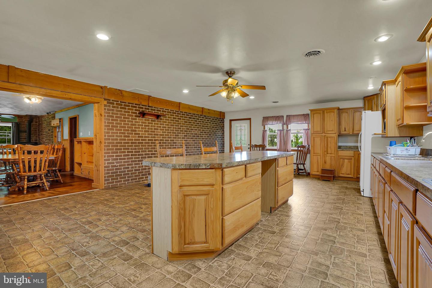 13789 Buchanan Trail W Property Photo 13