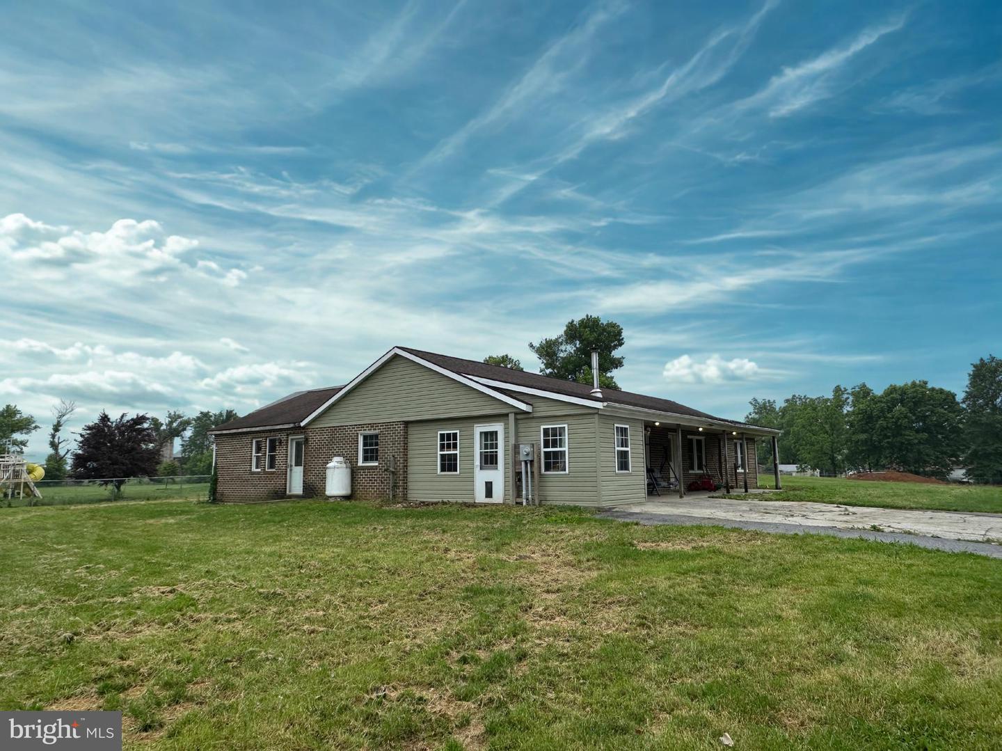 13789 Buchanan Trail W Property Photo 27