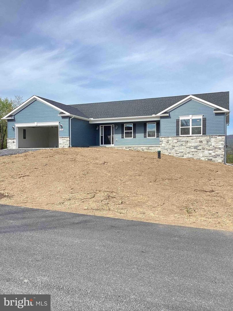 8697 Regal Dr Property Photo 1