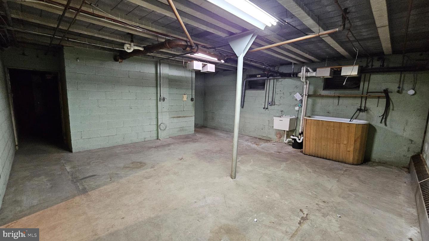 1340 Lincoln Way E Property Photo 25