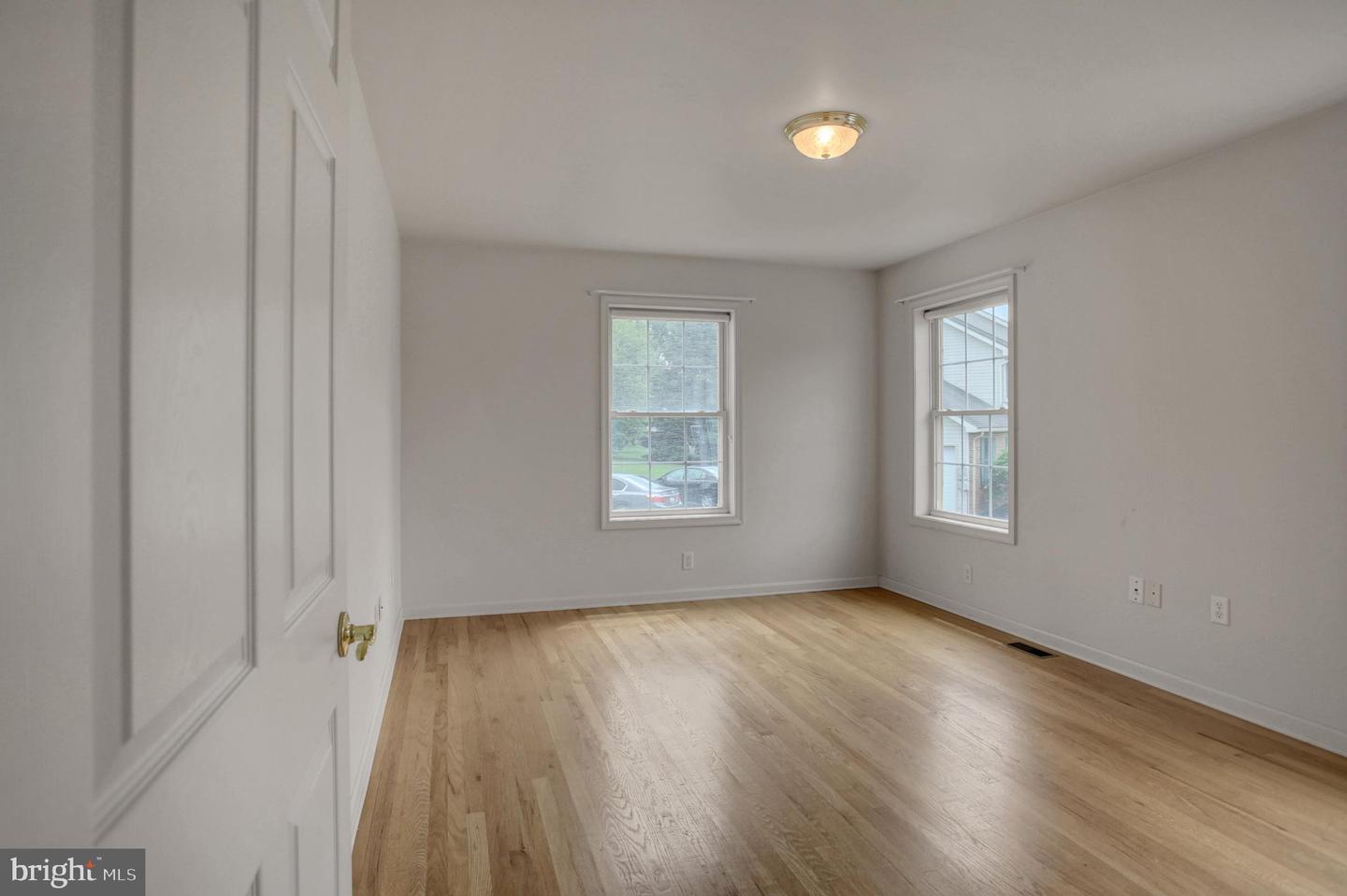 10305 Candura Dr Property Photo 9