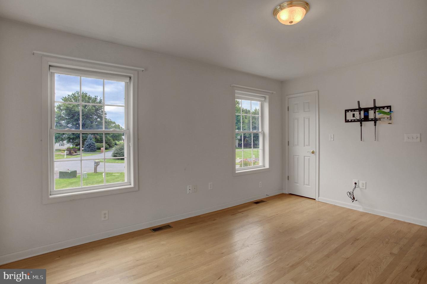 10305 Candura Dr Property Photo 10