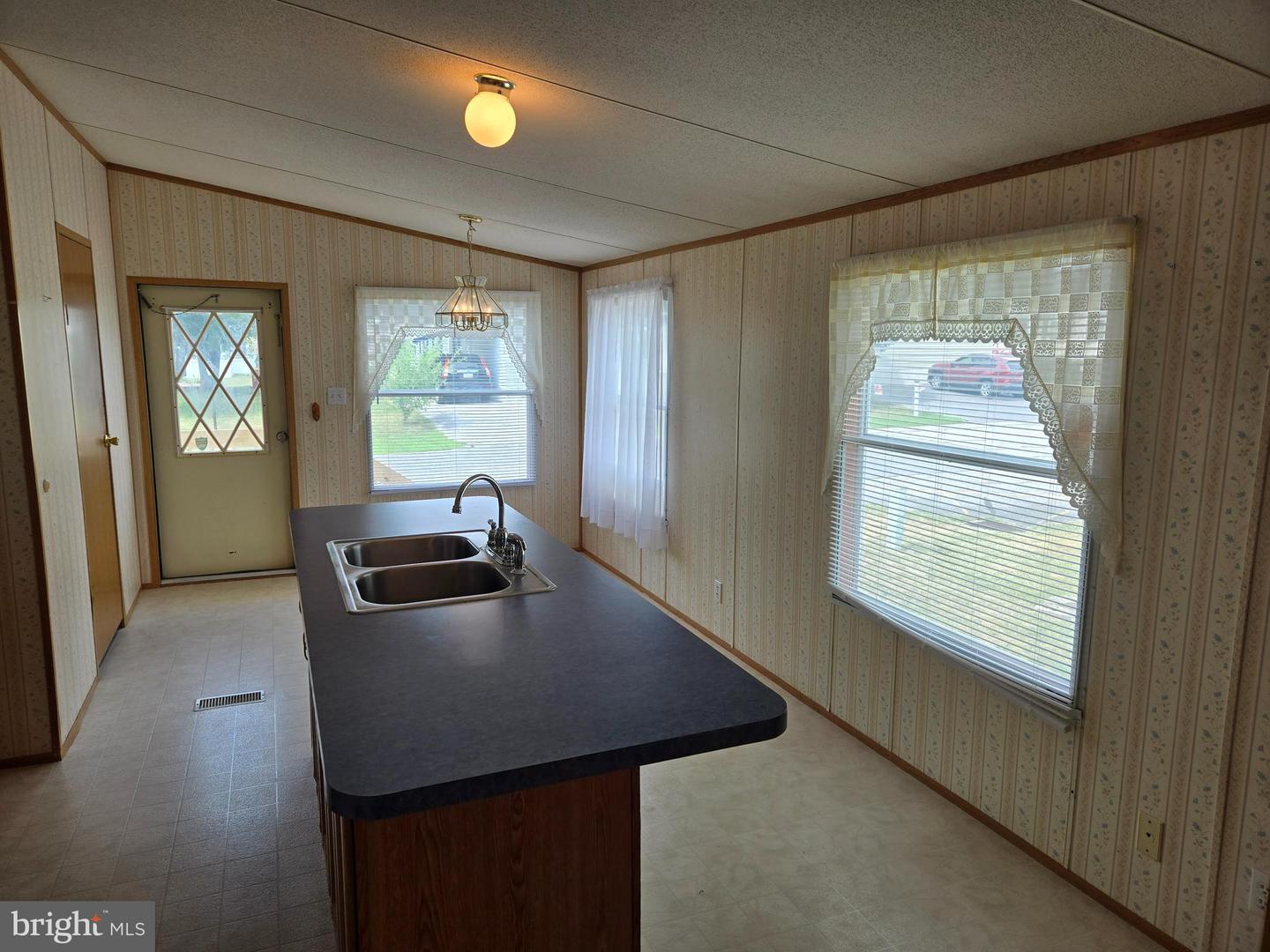 320 Cameo Drive #145 Property Photo 6