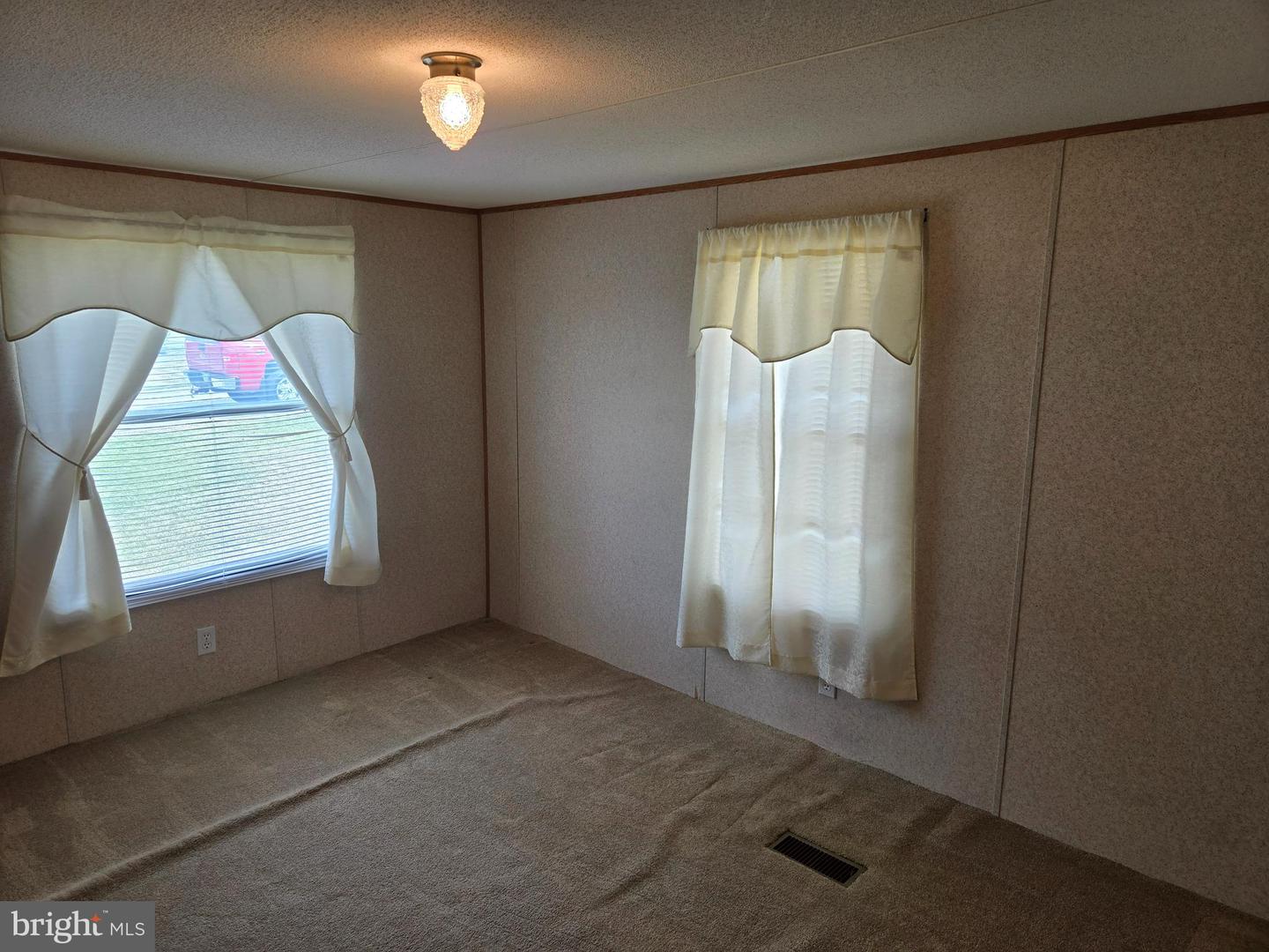 320 Cameo Drive #145 Property Photo 14