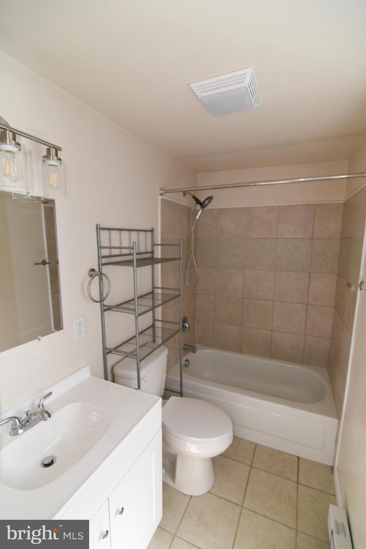 325 Fourth St Property Photo 18