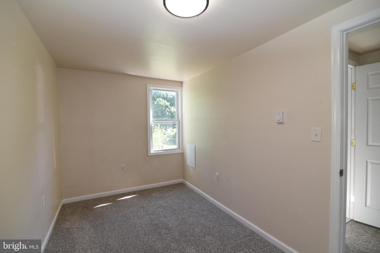 325 Fourth St Property Photo 22