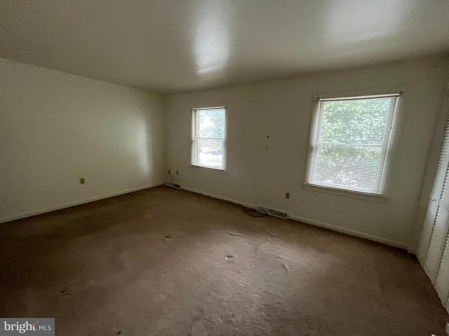 841 Woodlawn Dr Property Photo 19