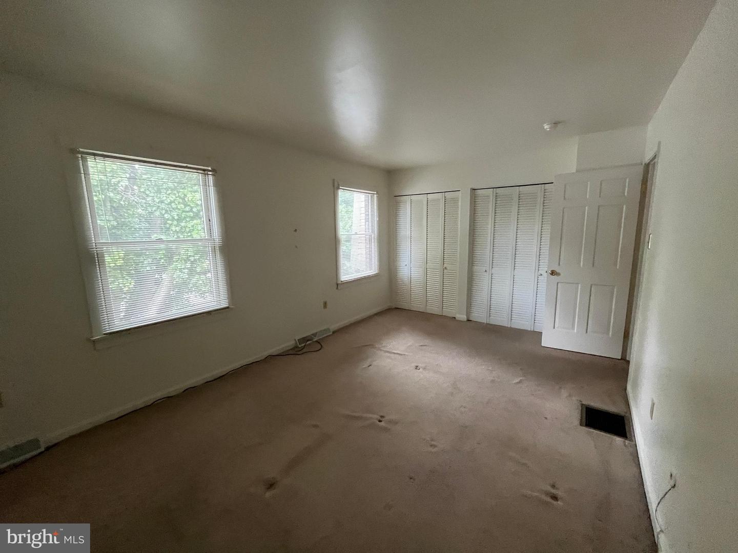 841 Woodlawn Dr Property Photo 20