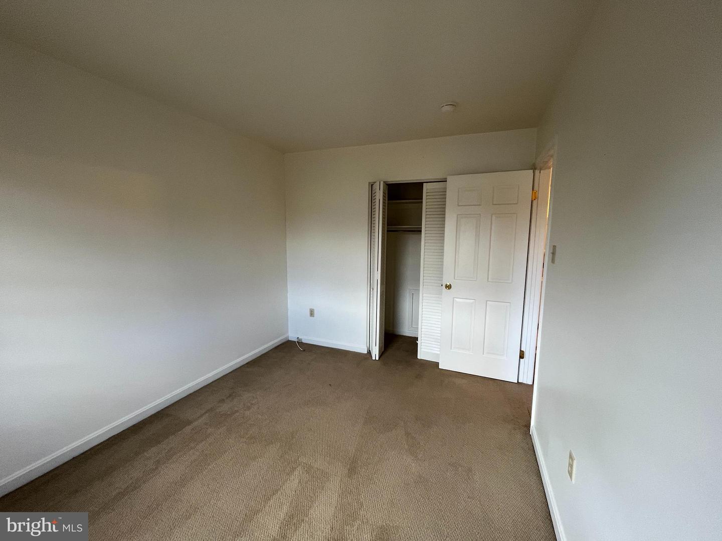 841 Woodlawn Dr Property Photo 23