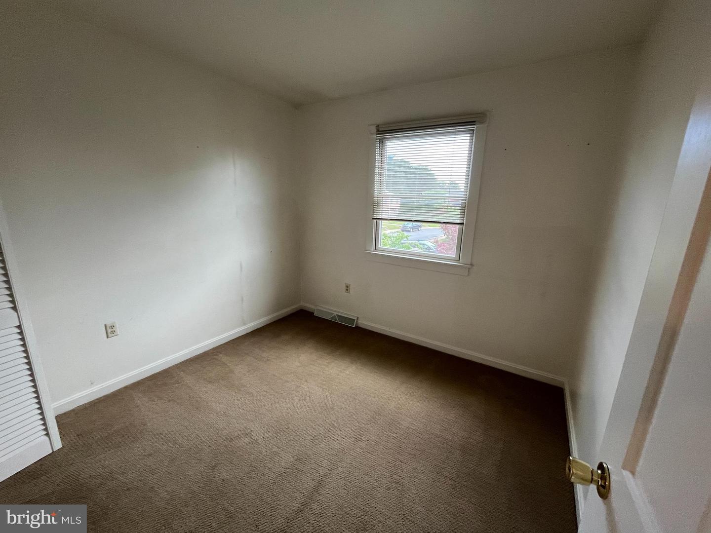 841 Woodlawn Dr Property Photo 24