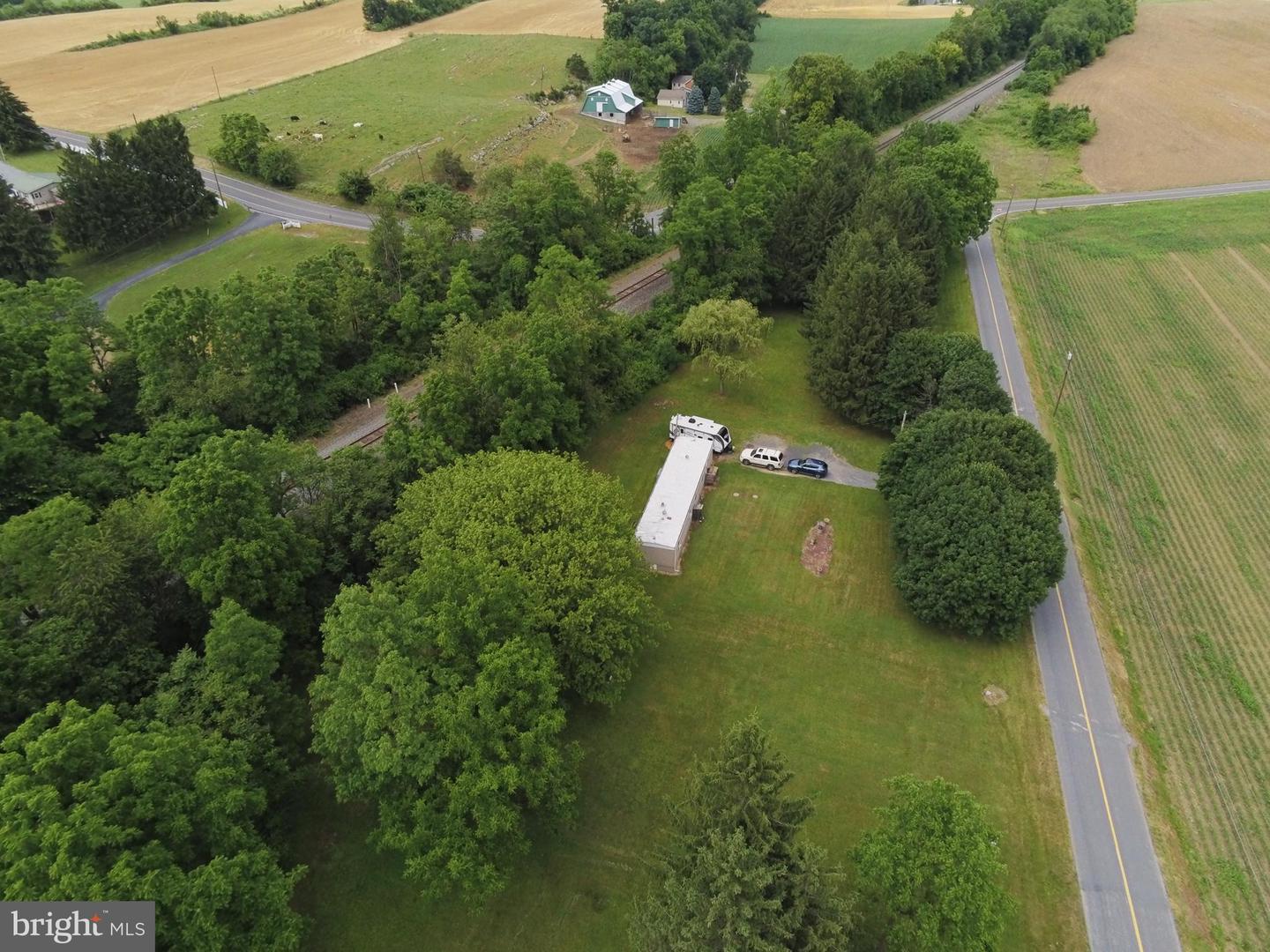 4925 Railroad Rd Property Photo 1