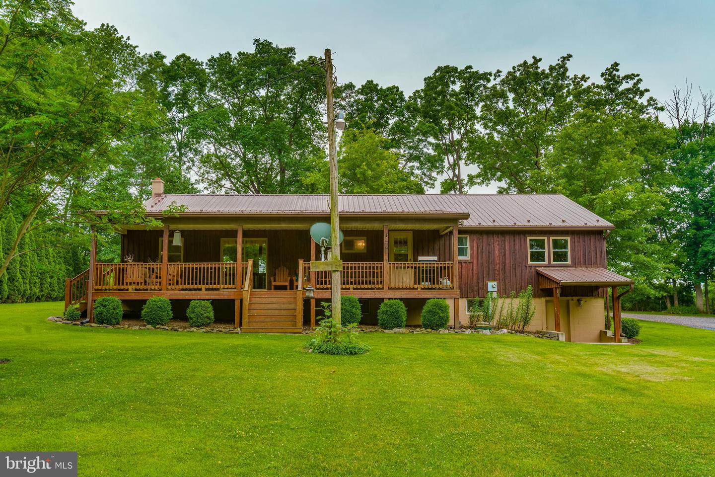 1489 Roxbury Rd Property Photo 3
