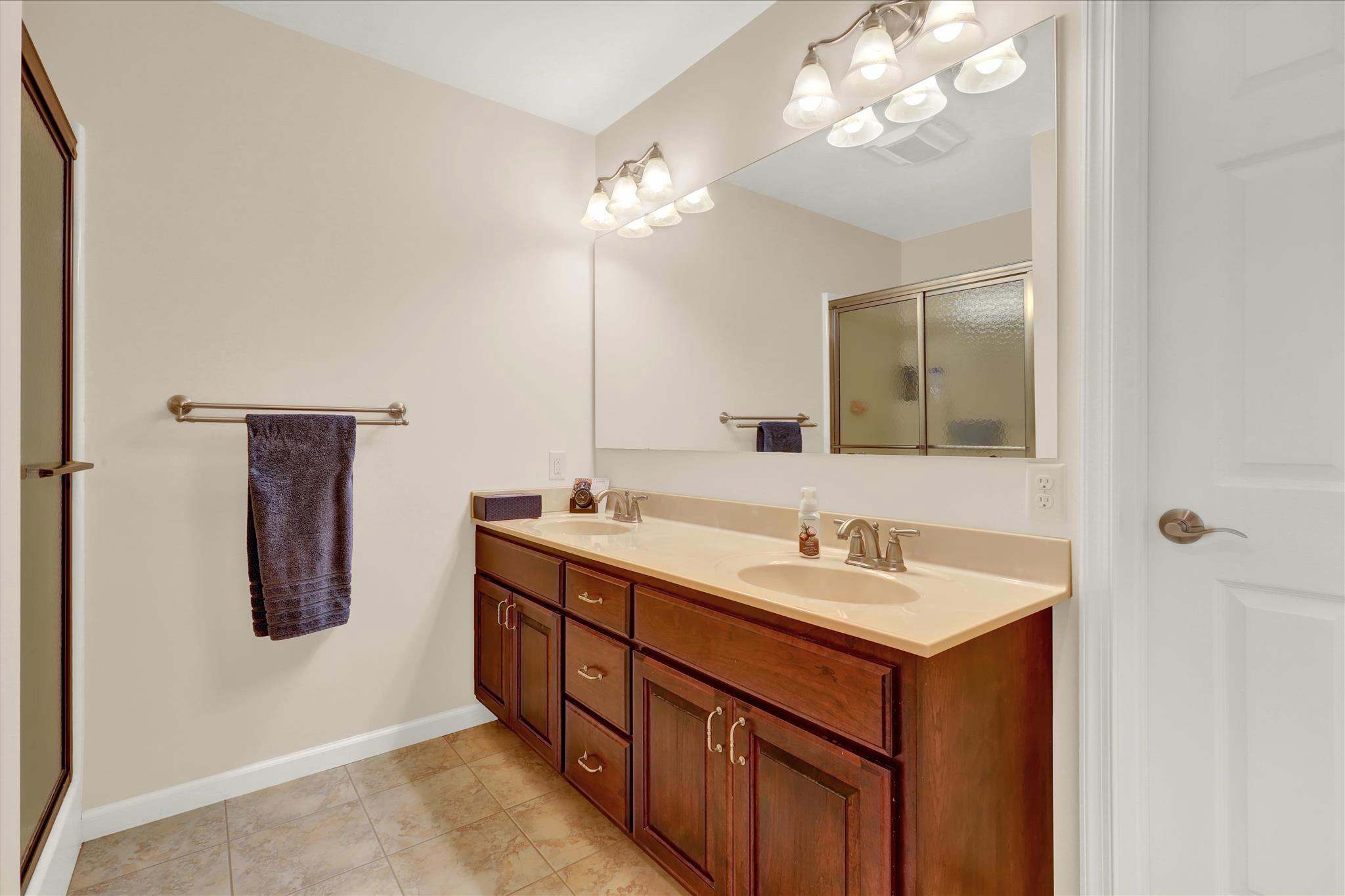 261 Matthew Dr #306 Property Photo 17