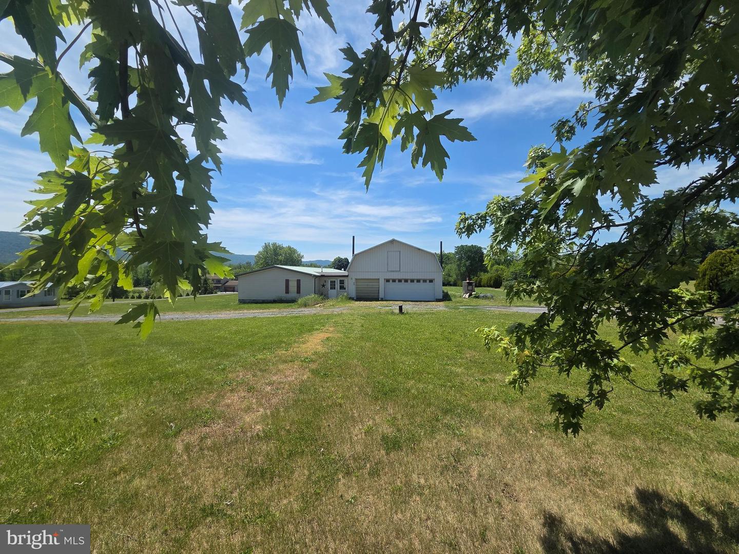 18690 Swailes Road Property Photo 1