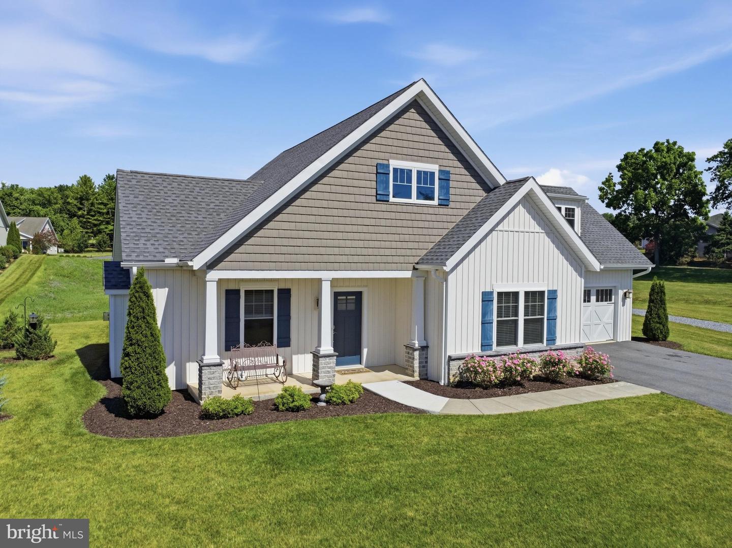 6099 Hot Springs Court Property Photo 1