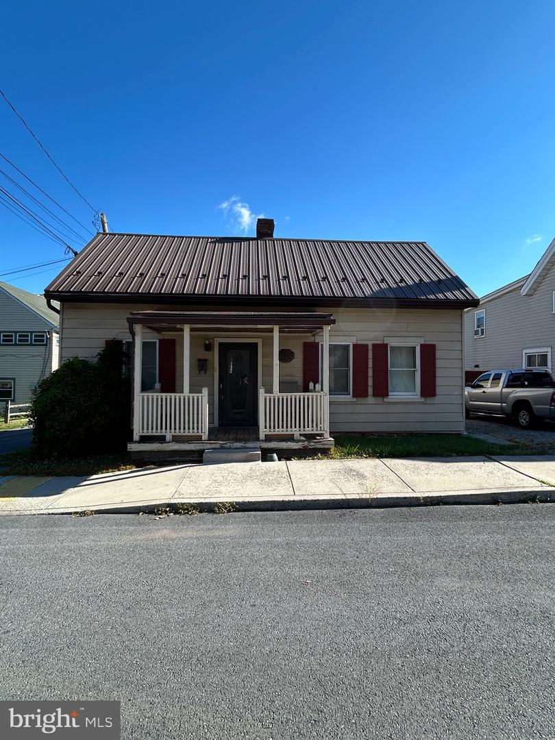 245 E Liberty Street Property Photo 1