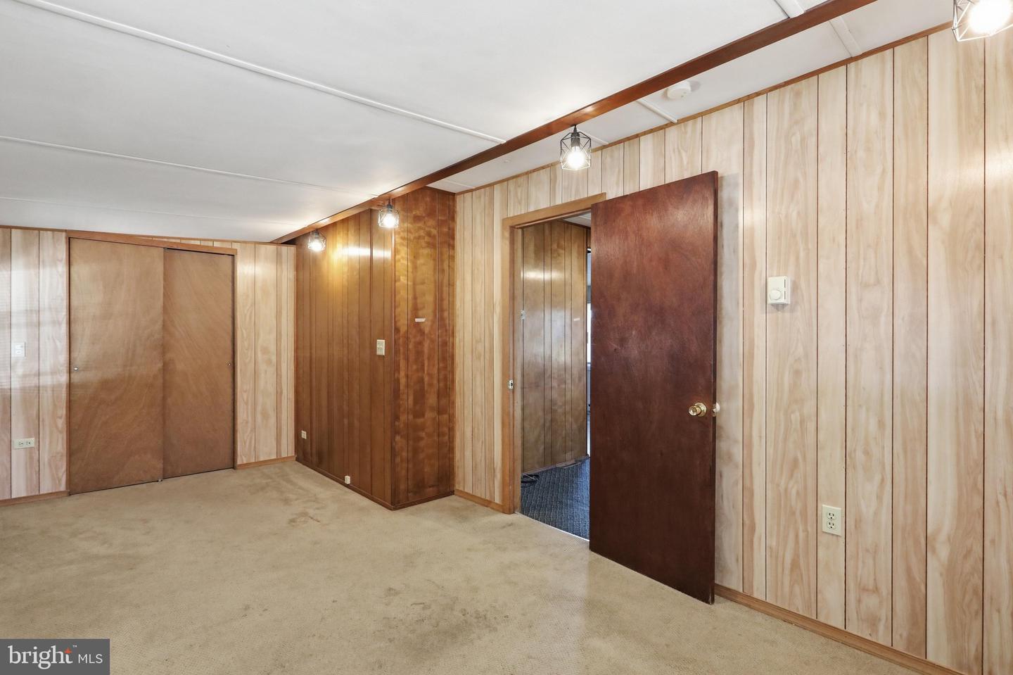 329 E Garfield Street Property Photo 11