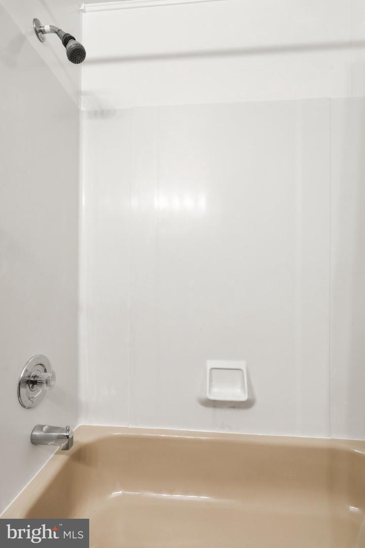 329 E Garfield Street Property Photo 19