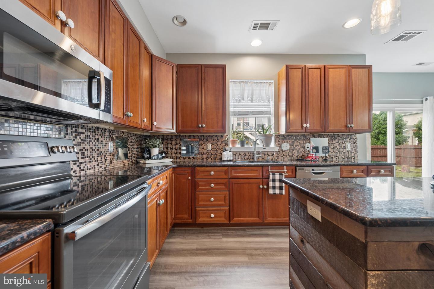 3659 Rolling Hills Drive Property Photo 14