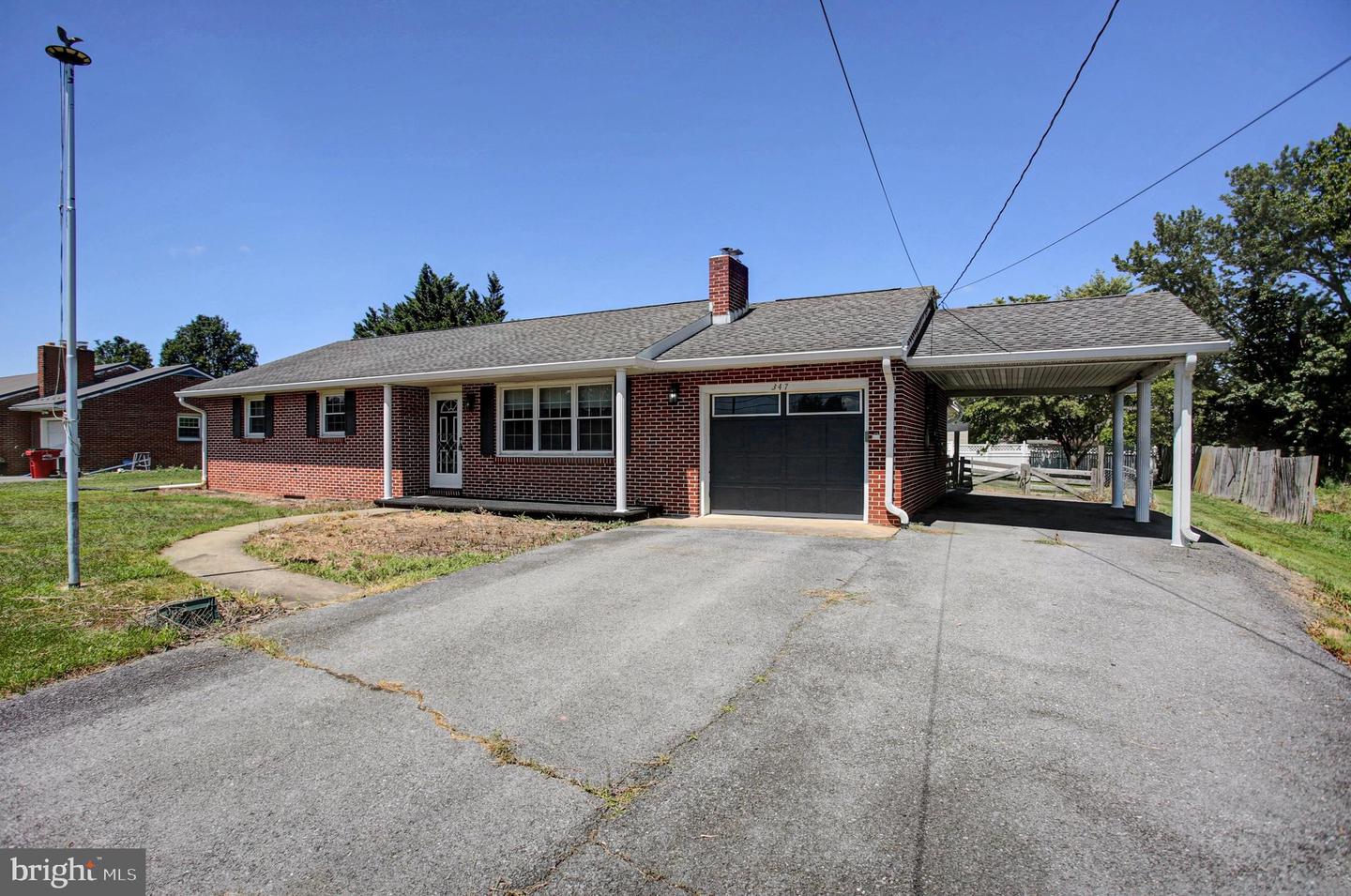 347 Catherine St Property Photo 1