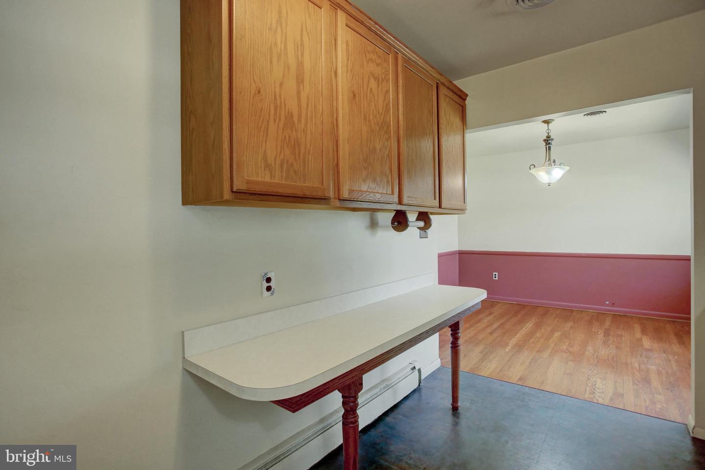 347 Catherine St Property Photo 15