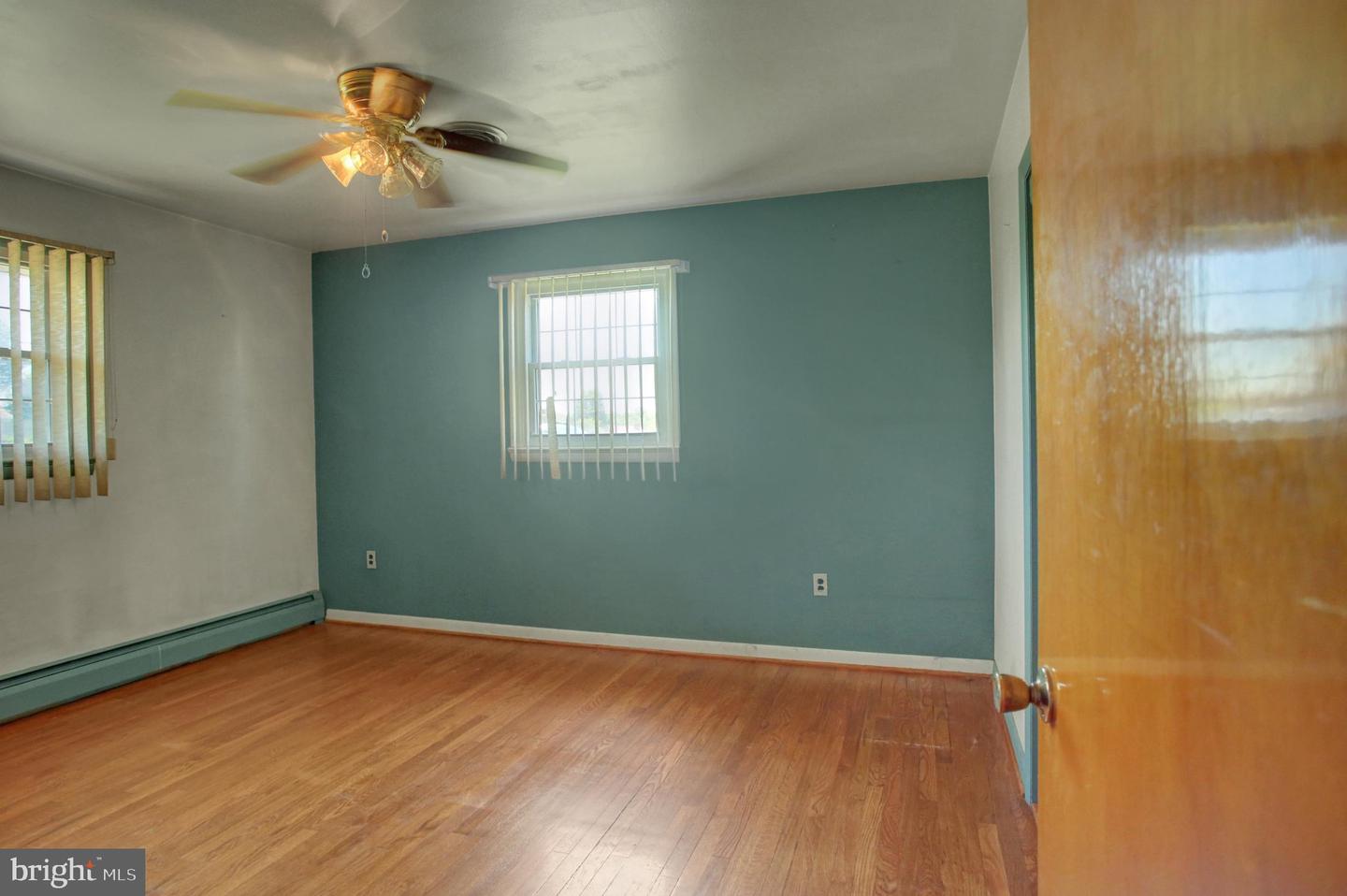 347 Catherine St Property Photo 20
