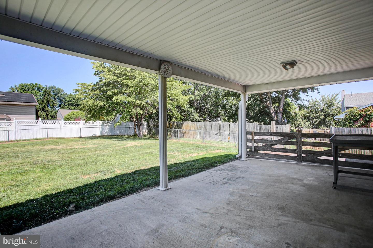 347 Catherine St Property Photo 31