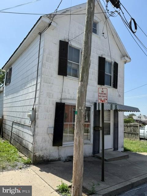 27 Cottage Street Property Photo 2