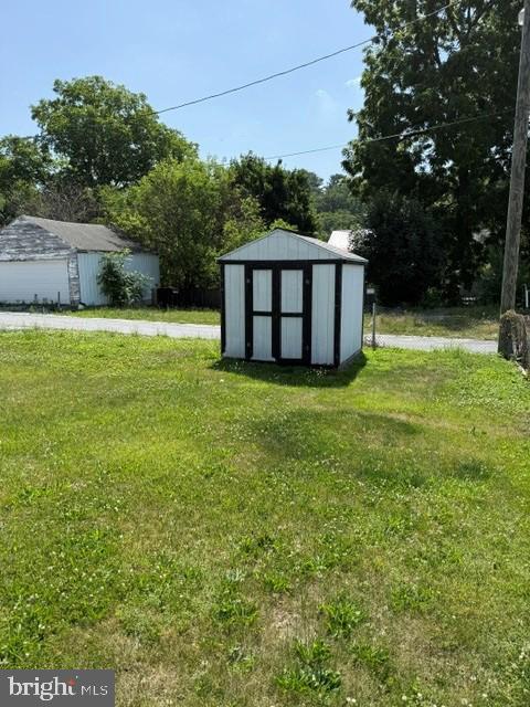 27 Cottage Street Property Photo 5
