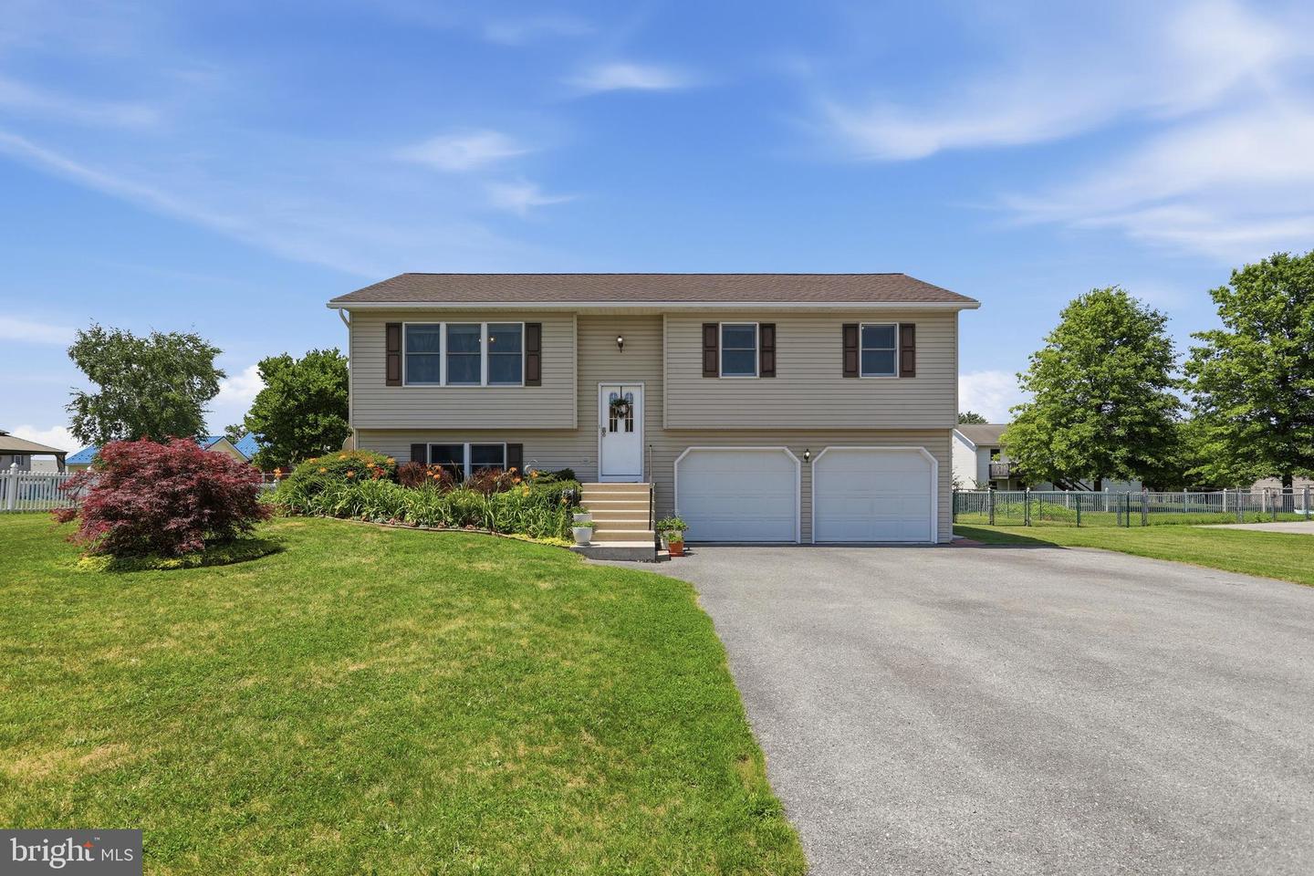 274 Pattison Drive Property Photo 1