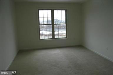 1910 Powell Rd #2c Property Photo 4