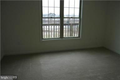 1910 Powell Rd #2c Property Photo 5