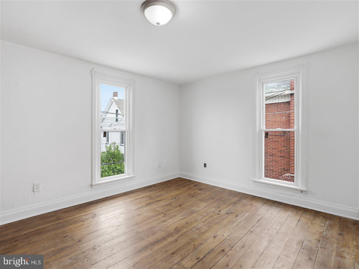 111 Harrison Ave Property Photo 22