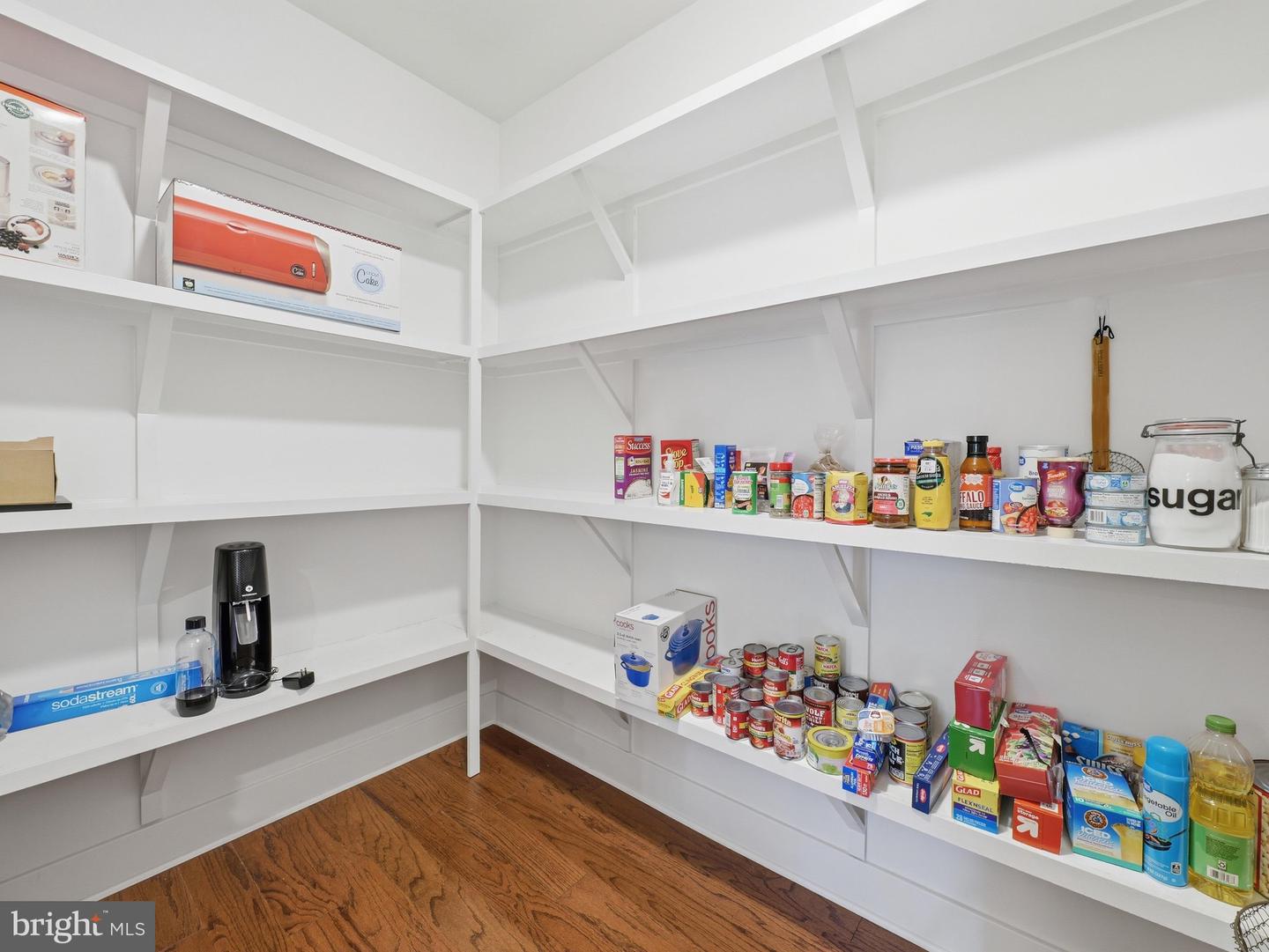 711 Starr Ave Property Photo 24