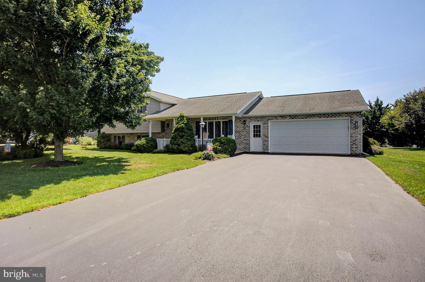 1407 Hamilton Hills Drive Property Photo 1
