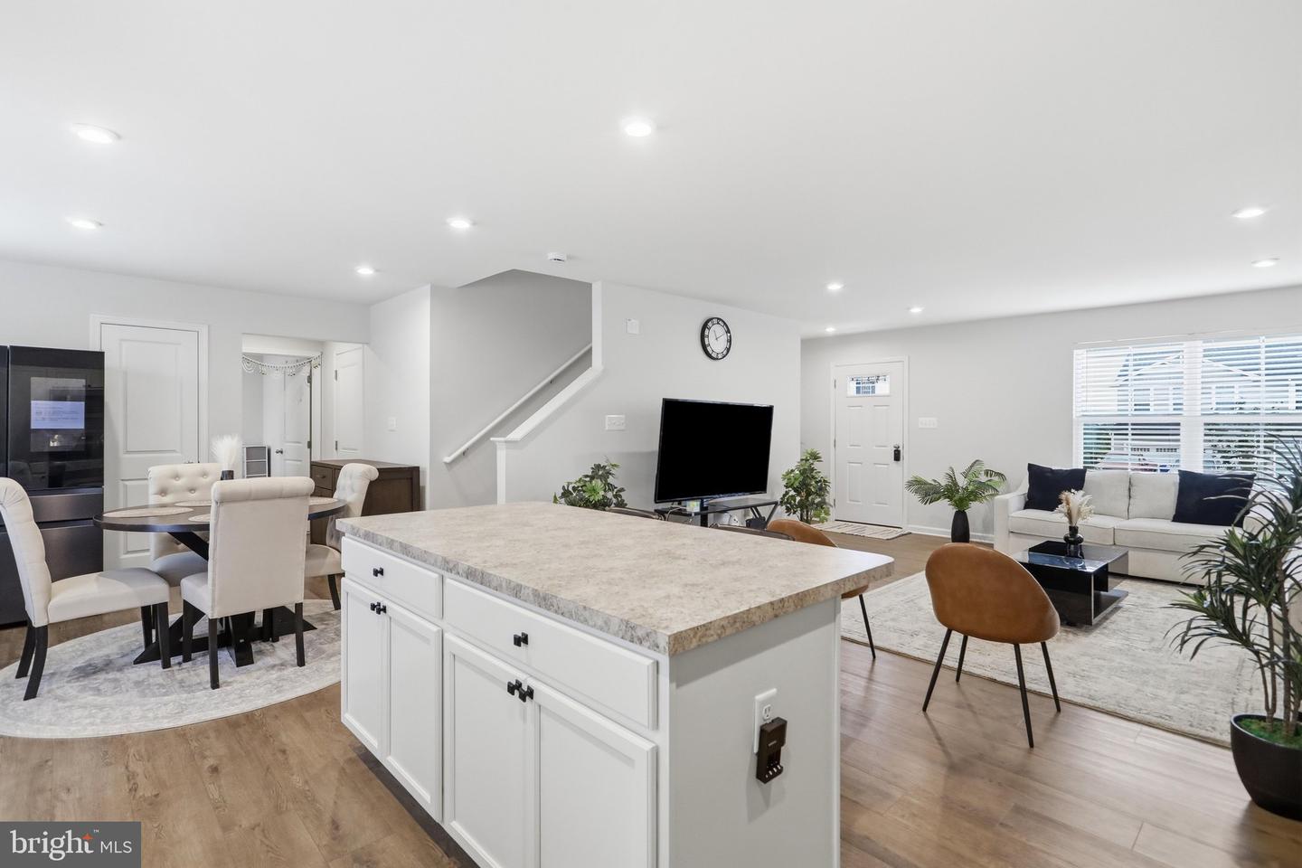 145 Peridot Dr Property Photo 10