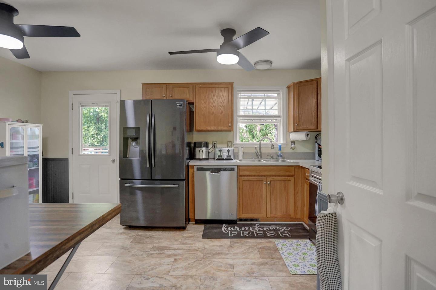 136 S Phillips Avenue Property Photo 8