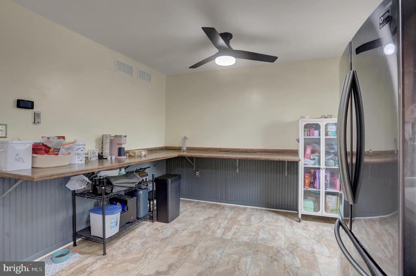 136 S Phillips Avenue Property Photo 11