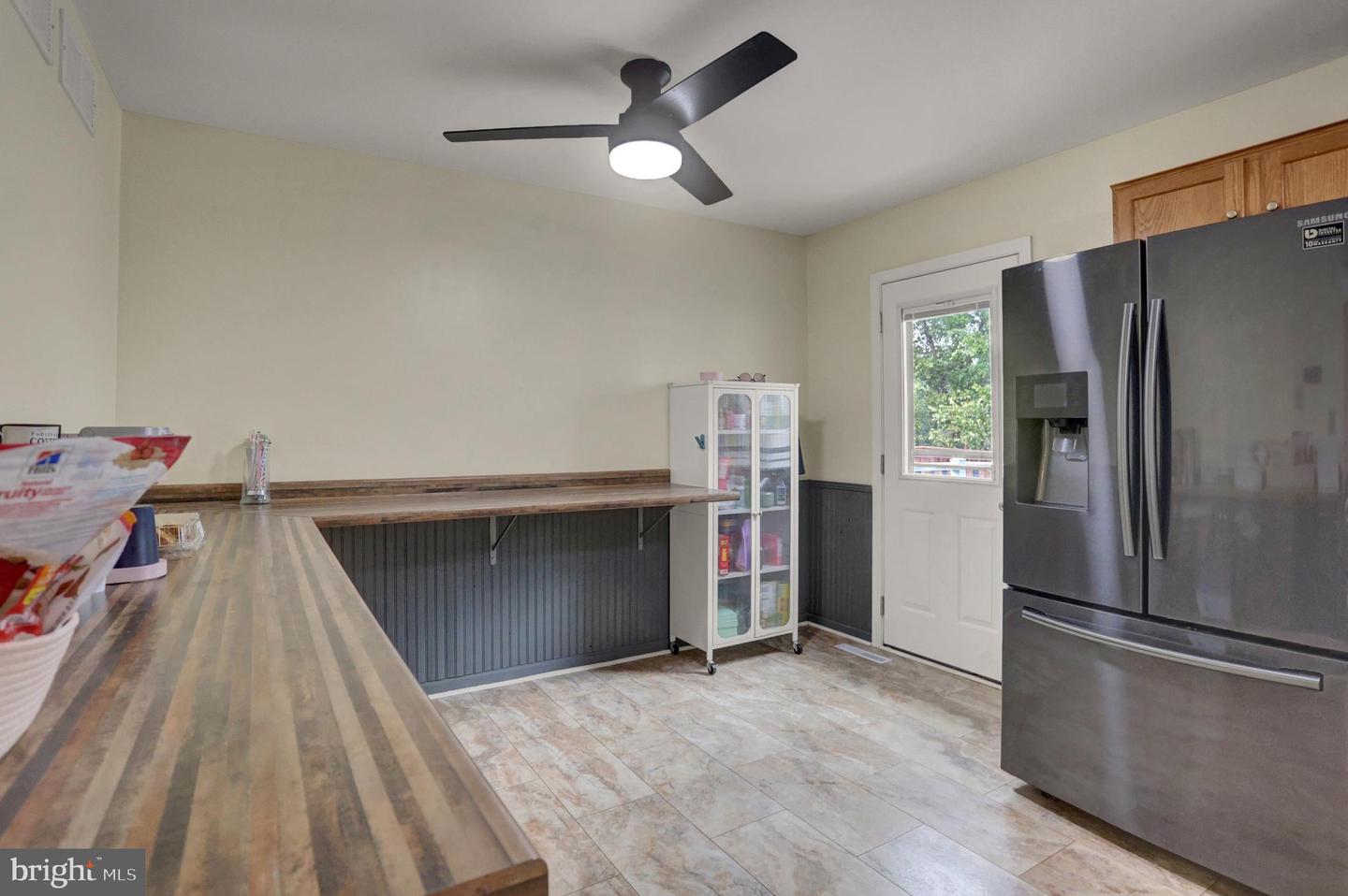 136 S Phillips Avenue Property Photo 12