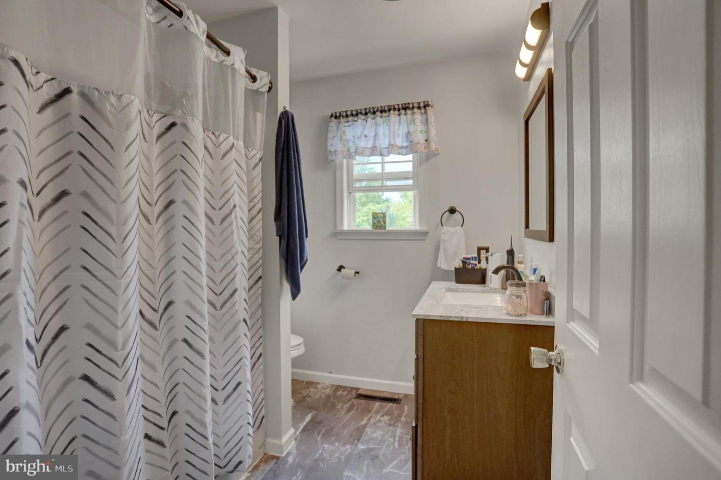 136 S Phillips Avenue Property Photo 13