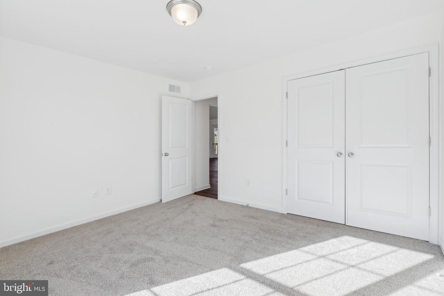 1573 Falcon Ln #201 Property Photo 22