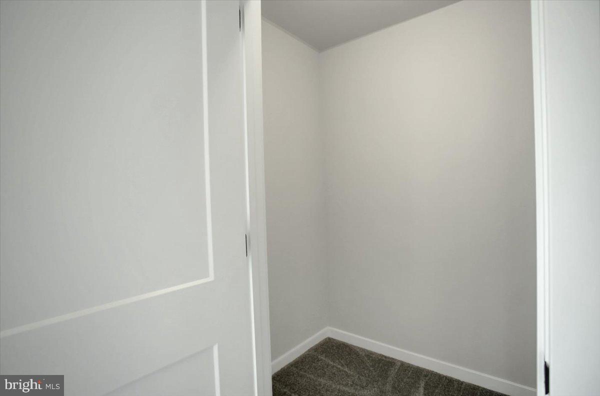 Benning Ave Property Photo 21