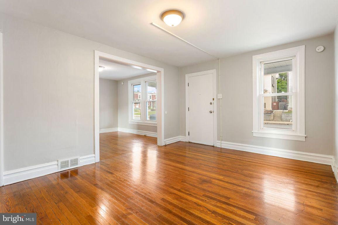 267 Park Street Property Photo 2