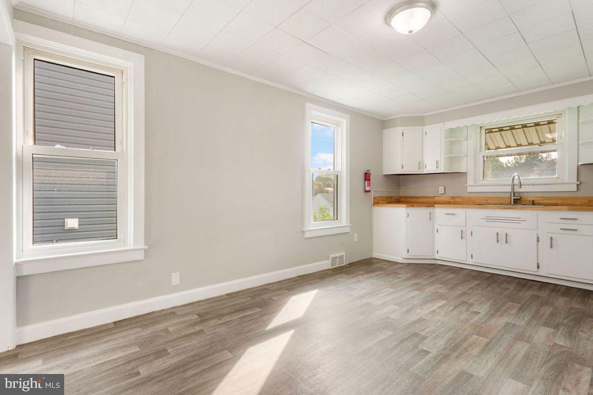 267 Park Street Property Photo 9