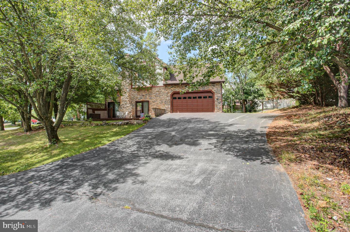 2013 Castlegreen Ct Property Photo 6