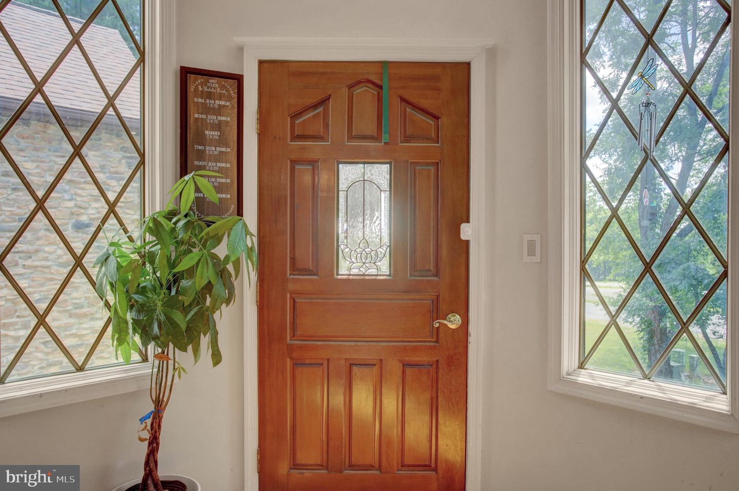 2013 Castlegreen Ct Property Photo 7