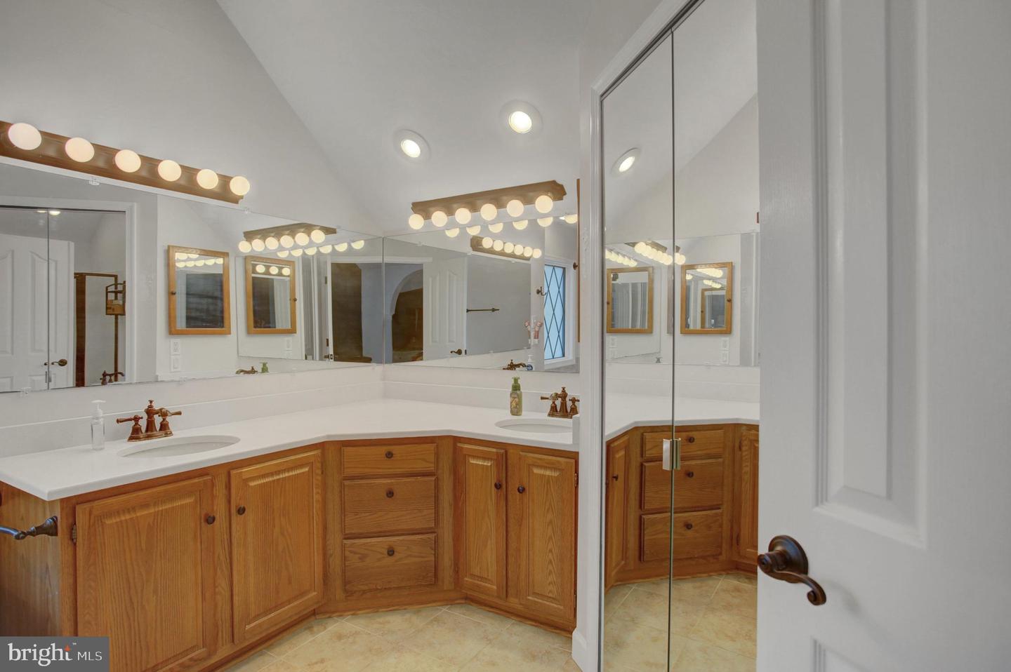 2013 Castlegreen Ct Property Photo 48