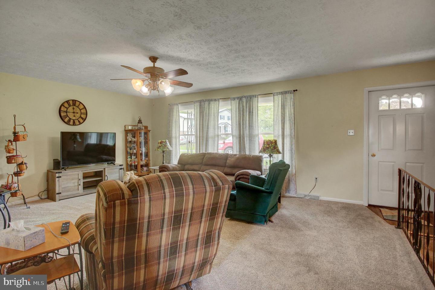 10 Surrey Court Property Photo 13