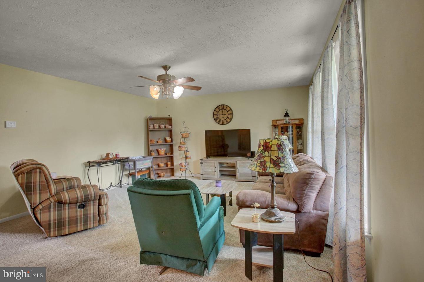 10 Surrey Court Property Photo 14